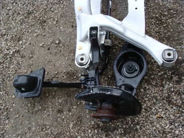 Suspension arrière complète OEM 1K0505359B - Occasion image 3