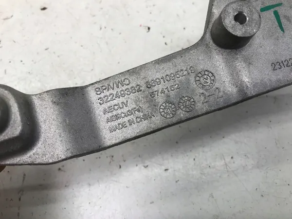 Support de pompe à eau VOLVO XC40 2.0 T5 32249382 image 6