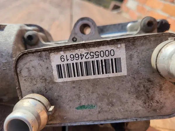 JEEP CHEROKEE KL 2.0 M-JET Base do Radiador de Óleo image 9