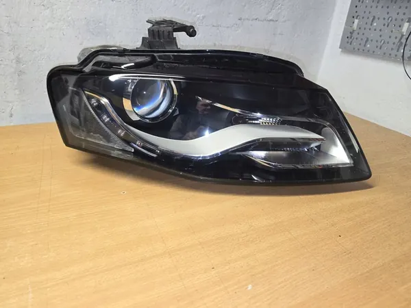 AUDI A4 B8 Faro Derecho Xenón Original image 2