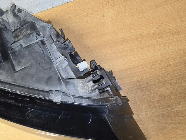 AUDI A4 B8 Faro Derecho Xenón Original image 6