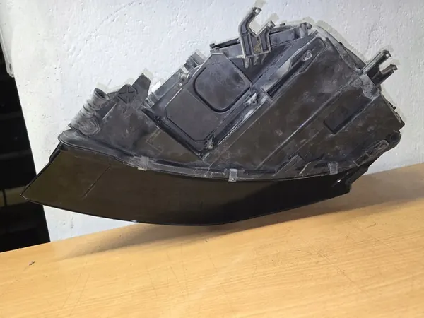 AUDI A4 B8 Faro Derecho Xenón Original image 9