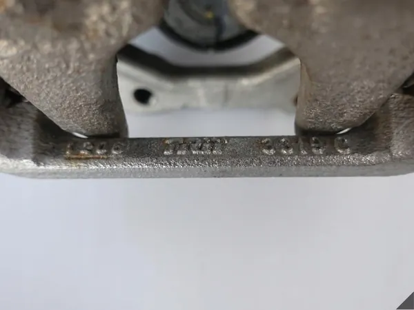 BMW F10 F11 LCI Linker Hinterer Bremssattel image 2