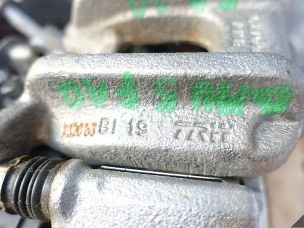 BMW F10 F11 LCI Linker Hinterer Bremssattel image 7