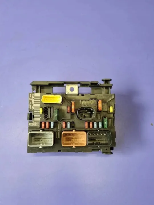 Peugeot 307 zekeringkast module OEM 9661087080 image 2