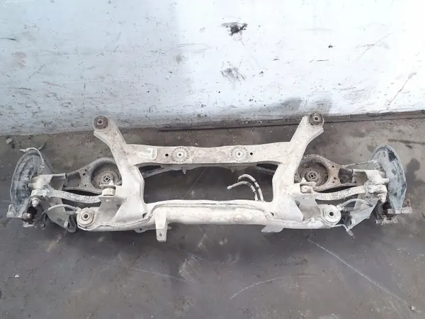 Begagnad bakbalk OEM 3C0505235L för VW Passat B6 image 2