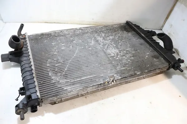 Vattenkylare Opel Zafira B 1.9CDTI OEM 13171429 image 2