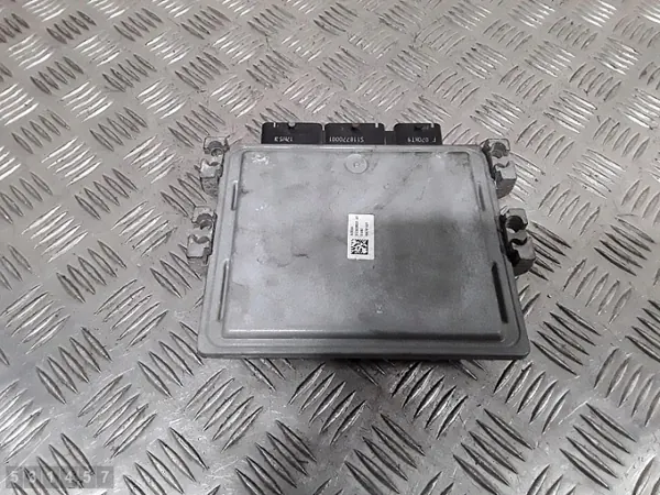 2009 Renault Clio III ECU 1500dci 8200847131 image 3