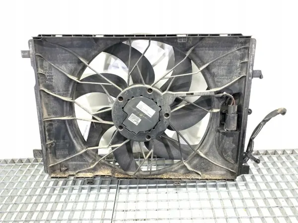 Radiatorventilator OEM A2045000293 voor Mercedes S212 3.0 image 2