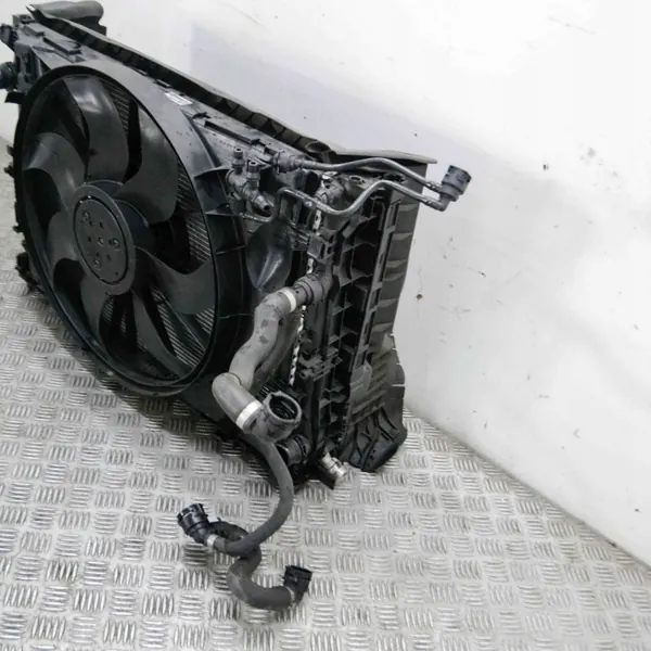 Pièce de refroidissement OEM A0999062100 Mercedes-Benz E image 5