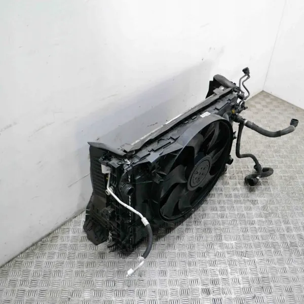Pièce de refroidissement OEM A0999062100 Mercedes-Benz E image 6