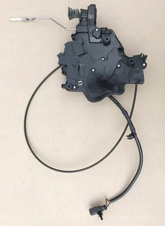 Volkswagen elektriskt dörrlås 7H0843654CC image 5