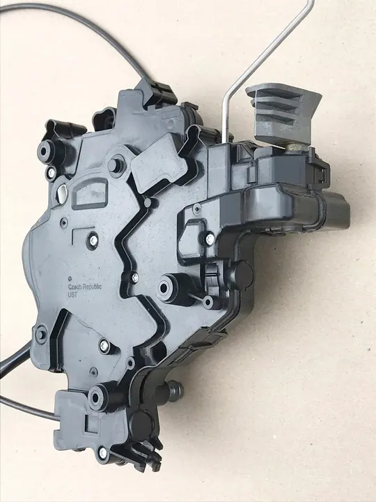 Volkswagen elektriskt dörrlås 7H0843654CC image 7