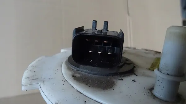 Brandstofpomp DAEWOO KALOS 1.4 16V 96537125 image 5