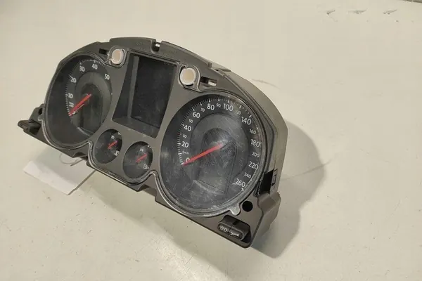 VW PASSAT B6 Mittaristo 2.0L 2006 OEM 3183700DC image 4