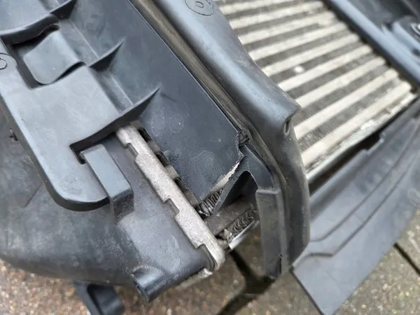 CITROEN PEUGEOT OPEL TOYOTA 1.5 1.6 EHDI Intercooler image 3