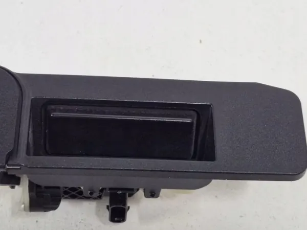Mercedes-Benz W176 Kofferraumgriff OEM A1667500993 image 3