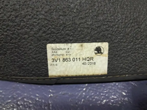 Skoda Superb III Lift HB Mattor OEM 3V1863011 image 9