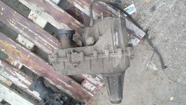 Caixa de transferência OEM Jeep Cherokee KJ - Chrysler OE image 2