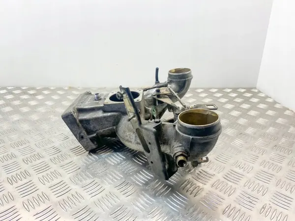 Käytetty imukansi OEM 1041414801 Mercedes-Benz SL:lle image 6