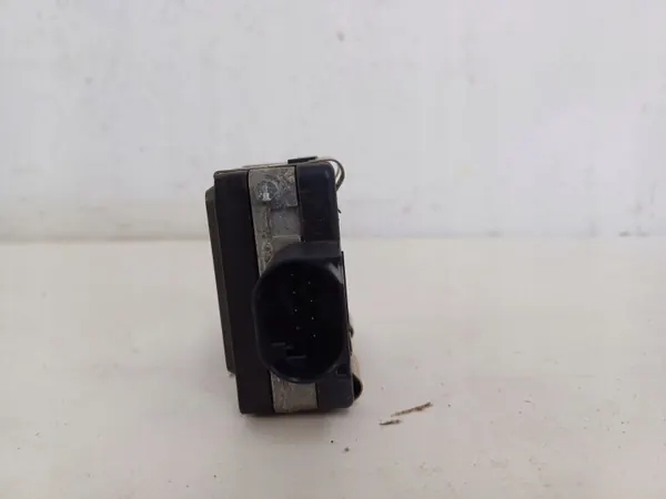 BMW Etu-tutkasensori OEM 66315A9BE28 - Käytetty image 7