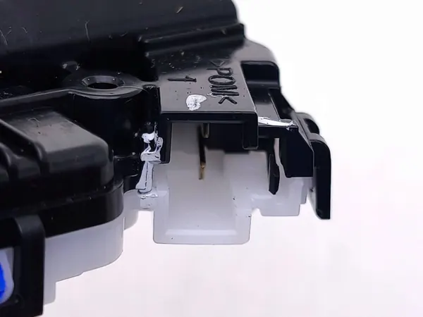 Actuador tapa combustible Nissan Qashqai J12 OEM AMD224188 image 7