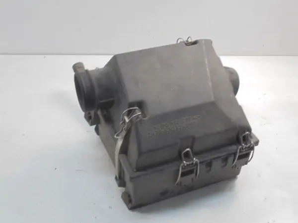 MERCEDES E W124 Ilmansuodattimen kotelo image 4