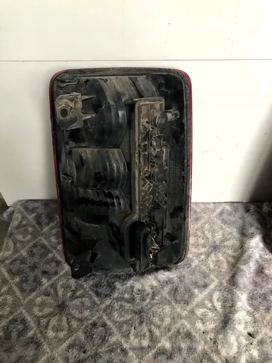 VÄNSTER BAKLYKT VOLKSWAGEN CADDY 2004-2010 2K0945095B image 2