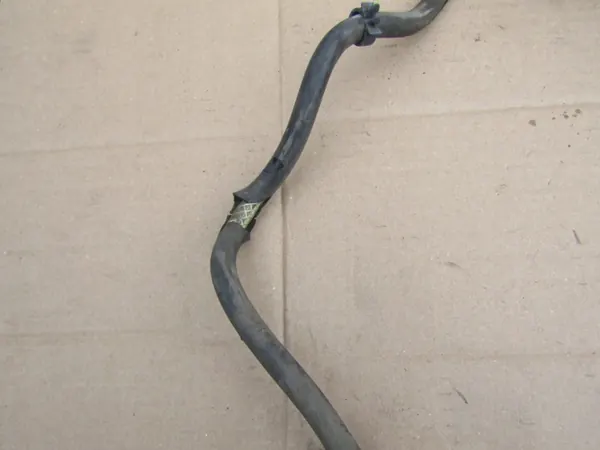 Mercedes W124 Pesuläikköletku OEM - Säiliö Konepellin Suuttimeen image 7