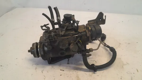 Pompe à injection SKOA FELICIIA 1.9 D - Pièce OEM d'occasion image 2
