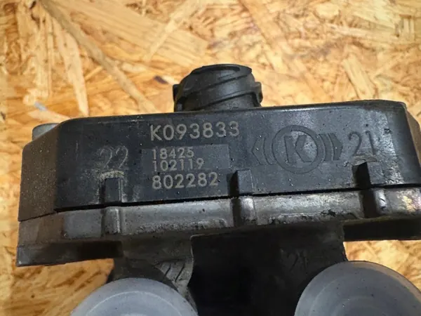 Knorr-Bremse Ventil II37464N50 Lufttrockner K093833 image 5