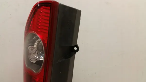 Luz trasera derecha Renault Kangoo 2 2011 8200419945 image 6