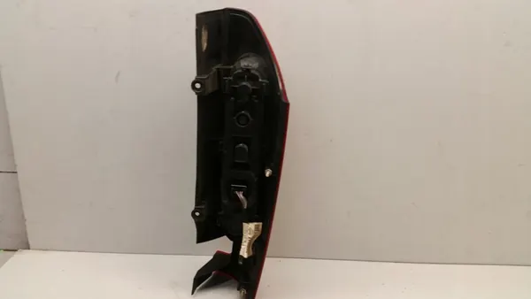 Luz trasera derecha Renault Kangoo 2 2011 8200419945 image 9