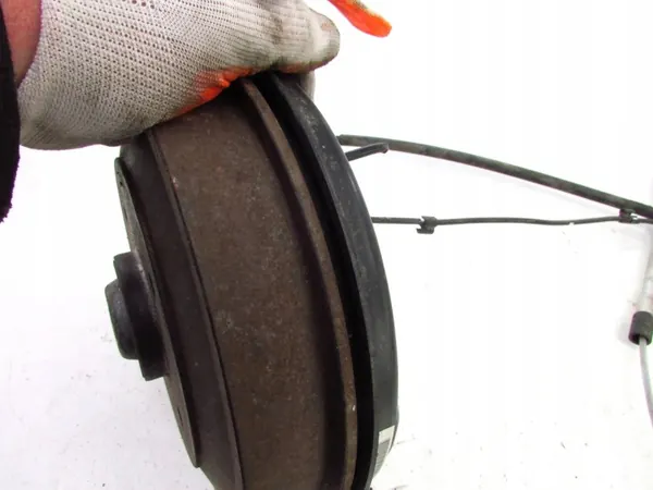 Tambour de frein gauche arrière PEUGEOT 208 OEM 12-18r image 4