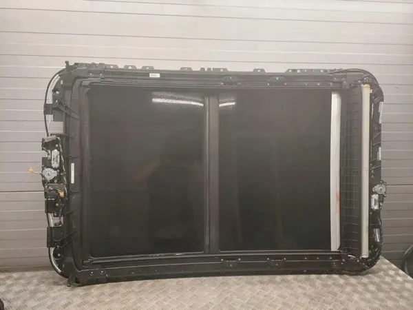 Audi Q7 2018 Zonnedak OEM 4M0877041 - Compleet set image 5