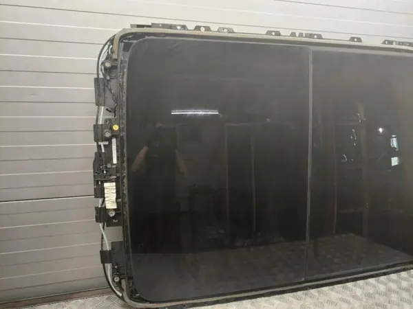 Audi Q7 2018 Zonnedak OEM 4M0877041 - Compleet set image 8