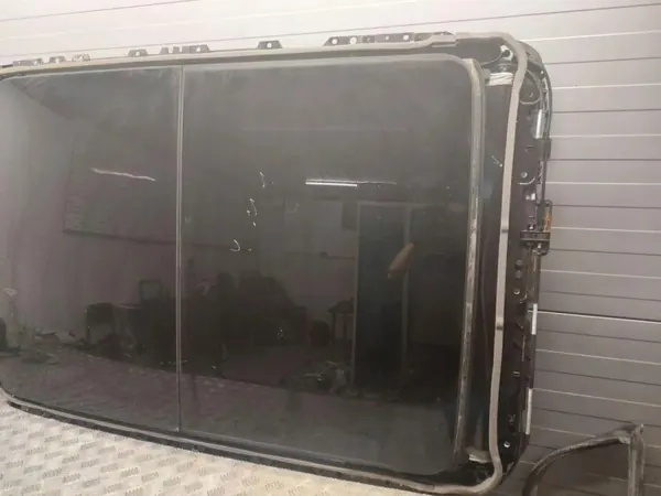 Audi Q7 2018 Zonnedak OEM 4M0877041 - Compleet set image 9