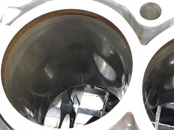Bloco motor OEM R2700106100 Mercedes CLA 2.0 211CV image 3