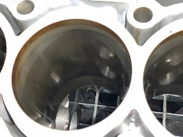 Bloco motor OEM R2700106100 Mercedes CLA 2.0 211CV image 4