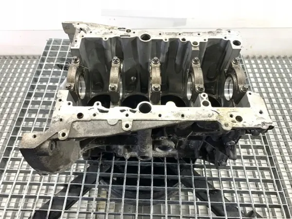 Bloco motor OEM R2700106100 Mercedes CLA 2.0 211CV image 8