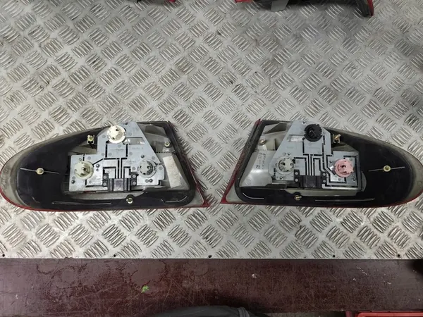 MERCEDES E W210 LIFT SEDAN ACHTERLICHT RECHTS A2108208164 image 3