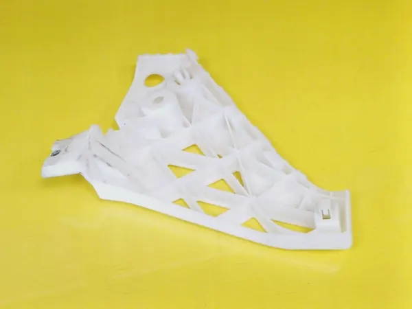 Scivolo di montaggio paraurti destro anteriore Mazda 5 C2355001 image 4