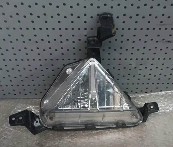 Phare Halogène Droit OEM 92302-F2510 Hyundai Elantra image 2