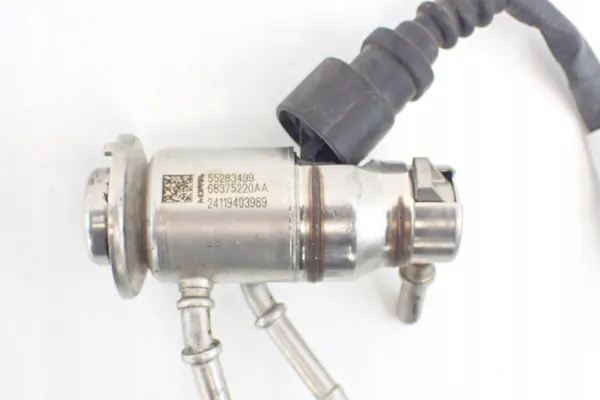 Jeep Compass AdBlue-injector OEM 68375220AA Gebruikt image 3