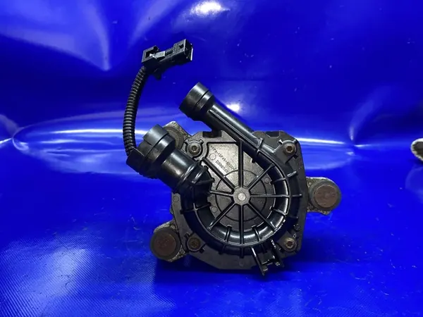 Toissijainen ilmanpumppu Insignia A 2.8 T A28NET 55560133 image 4