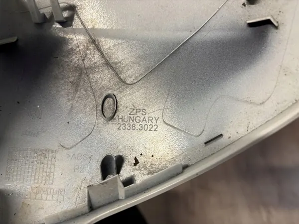 OEM 23383022 Höger spegelskydd Golf VIII image 6
