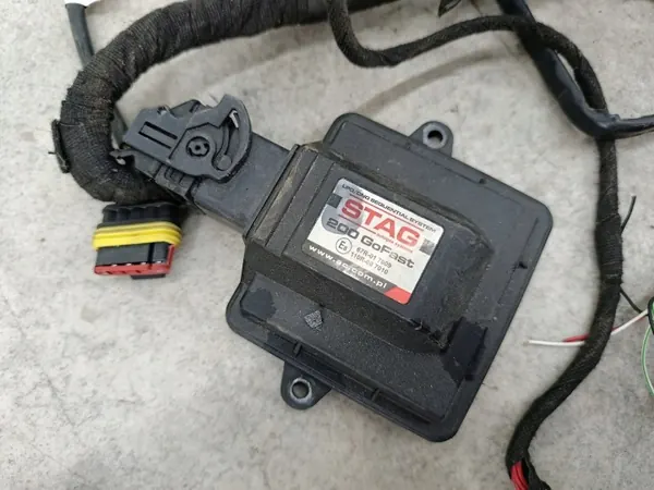 LPG Installation Mazda 5 I 2.3 16V OEM 110R-000140 image 4