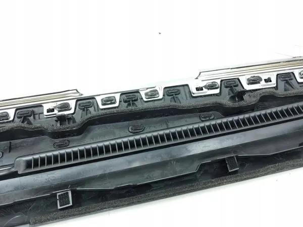 Handschoenenkastframe Tesla Model 3 2022 OEM 162454702A image 6