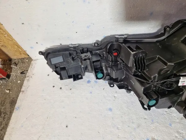 Faros delanteros izquierdo TOYOTA COROLLA E21 FULL LED image 6