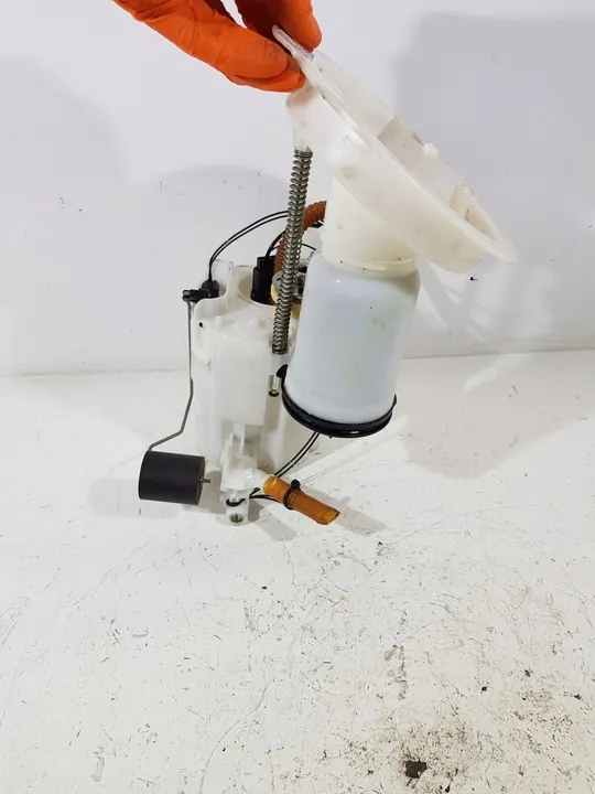 Brandstofpomp 7243974 BMW F20 F21 11-15 N13B16A image 4